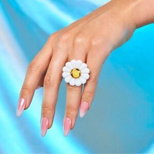 Magnolia Bakery x Studio Cult Daisy Ring